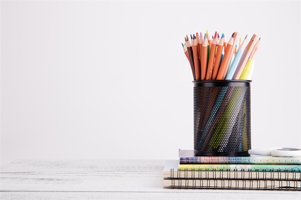 企業(yè)管理水平的提高要從管理層自身抓起，從現(xiàn)場(chǎng)抓起