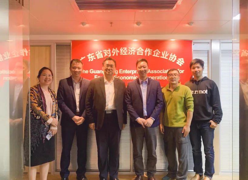 2 月 10 日 廣東省對外經(jīng)濟合作企業(yè)協(xié)會駐莫斯科代表處首席代表&俄羅斯粵商會會長孫繼業(yè)、秘書長于超先、秘書長李欽武、正睿咨詢集團商業(yè)服務(wù)中心總經(jīng)理武文盛（左3）、項目總監(jiān)譚懿（左2）合影