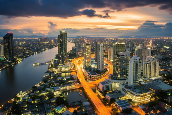 集團管控的核心要素：策略，協(xié)同，風險與合規(guī)