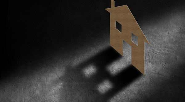 重慶傳統(tǒng)行業(yè)塌方，罪魁禍?zhǔn)拙故欠績r(jià)？