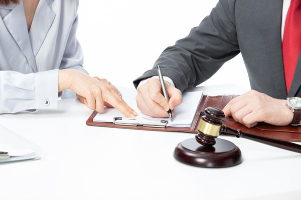 集團(tuán)法務(wù)合規(guī)管控：保障企業(yè)合法權(quán)益，降低法律風(fēng)險