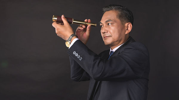 對(duì)組織流程進(jìn)行優(yōu)化再造，提高工作效率和降低成本