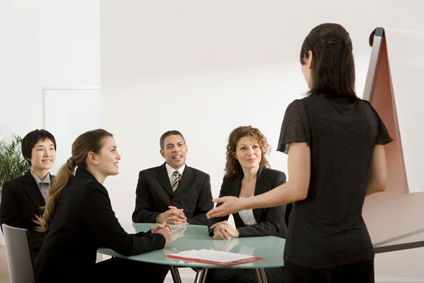 對組織流程進(jìn)行優(yōu)化再造，提高工作效率和降低成本