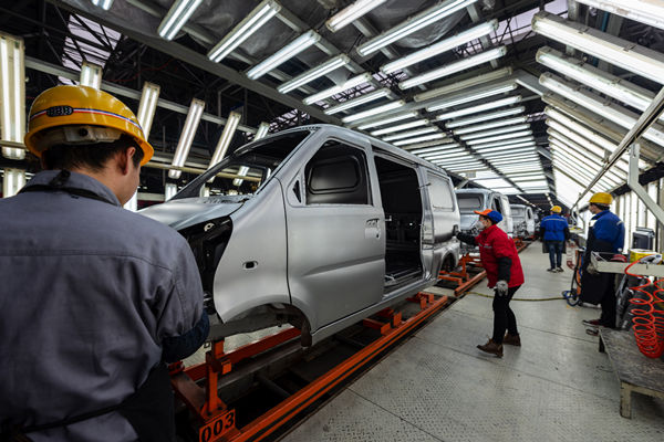 生產(chǎn)布局優(yōu)化：提高生產(chǎn)線平衡，降低生產(chǎn)周期