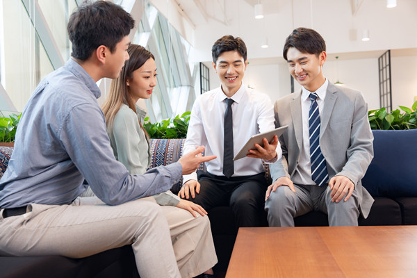 年度經(jīng)營(yíng)計(jì)劃：聚焦核心業(yè)務(wù)，提升核心競(jìng)爭(zhēng)力