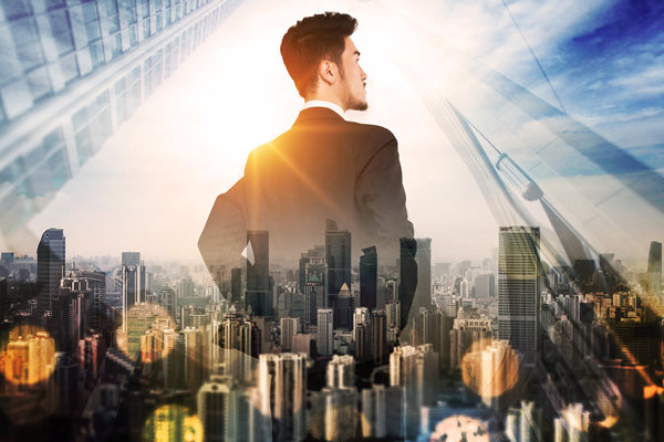 轉(zhuǎn)變戰(zhàn)略思維，適應(yīng)市場變化，推動企業(yè)發(fā)展