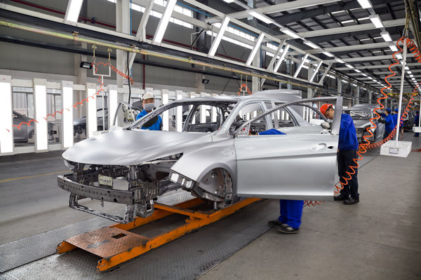 打破瓶頸，提升產(chǎn)能：精益生產(chǎn)在企業(yè)生產(chǎn)現(xiàn)場(chǎng)的應(yīng)用