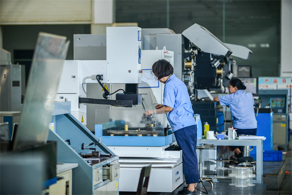 制造業(yè)管理新策略，引領(lǐng)企業(yè)高效運(yùn)營(yíng)，提升競(jìng)爭(zhēng)力