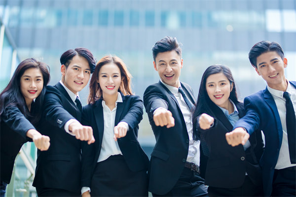 協(xié)同效應(yīng)：強(qiáng)化內(nèi)部溝通，打造高效協(xié)作團(tuán)隊(duì)