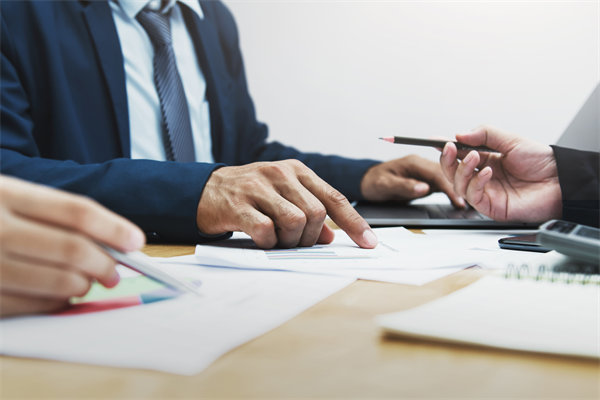 精準(zhǔn)定位集團(tuán)戰(zhàn)略，強(qiáng)化管控力度，鑄就長青基石