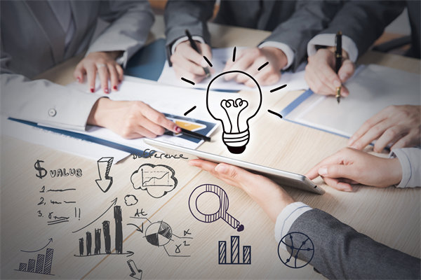 優(yōu)化集團管控流程，加強風險管理與內部控制