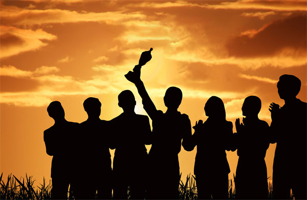 深化創(chuàng)新驅(qū)動，落實年度經(jīng)營計劃，推動企業(yè)跨越發(fā)展