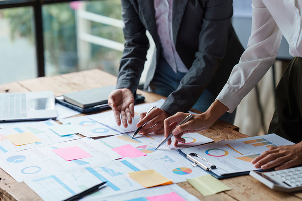 精準(zhǔn)制造業(yè)管理，提升生產(chǎn)效率，降低運(yùn)營(yíng)成本