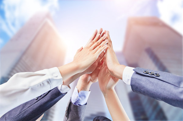 立足企業(yè)實際，制定可行經(jīng)營計劃，確保企業(yè)穩(wěn)健前行