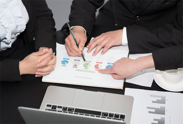 集團戰(zhàn)略規(guī)劃和年度經(jīng)營計劃不匹配怎么辦？