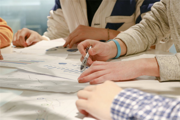 強化企業(yè)管理培訓(xùn)，提升員工素質(zhì)，打造高效團(tuán)隊