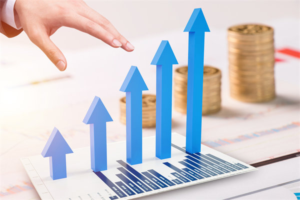 企業(yè)的戰(zhàn)略是精心設計的，還是臨機應變的？