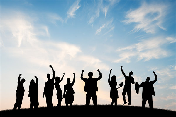 如何設(shè)計(jì)競(jìng)爭(zhēng)力強(qiáng)的薪酬體系吸引并留住頂尖人才？