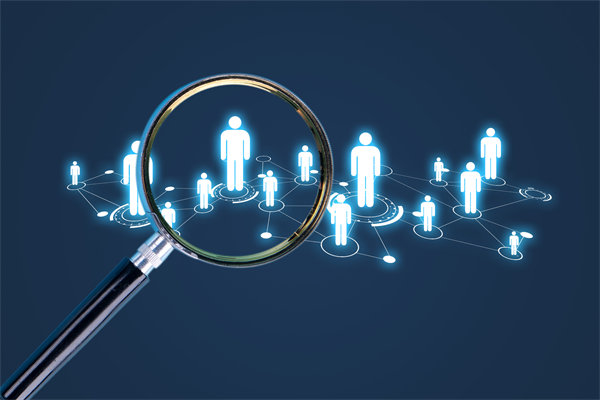 如何平衡長(zhǎng)期戰(zhàn)略規(guī)劃與短期預(yù)算目標(biāo)的矛盾與沖突？