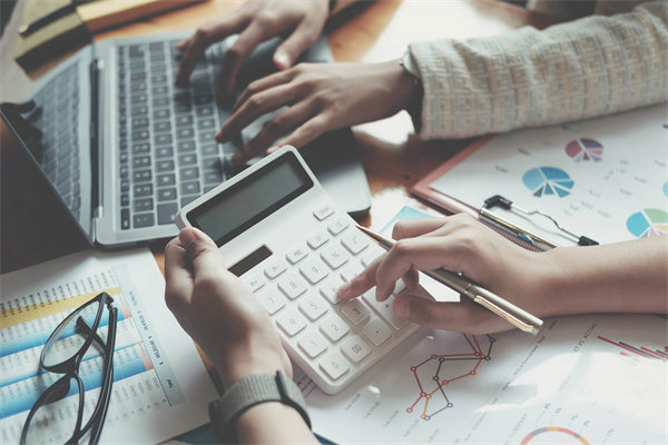 面對經(jīng)濟(jì)新常態(tài)，企業(yè)如何靈活調(diào)整預(yù)算策略？