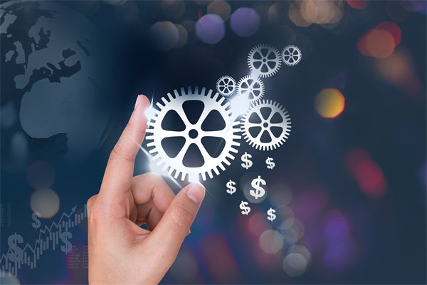 在薪酬體系設(shè)計時，應(yīng)如何考慮行業(yè)標(biāo)準(zhǔn)和市場變化？