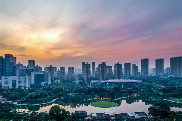 佛山薪酬咨詢公司如何為企業(yè)量身定制薪酬體系？