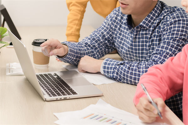 胖東來珠寶員工年薪從未低于20萬，對(duì)企業(yè)人資的啟發(fā)