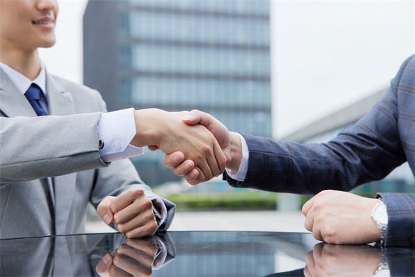 勞動(dòng)關(guān)系管理中，如何避免糾紛，構(gòu)建和諧環(huán)境？