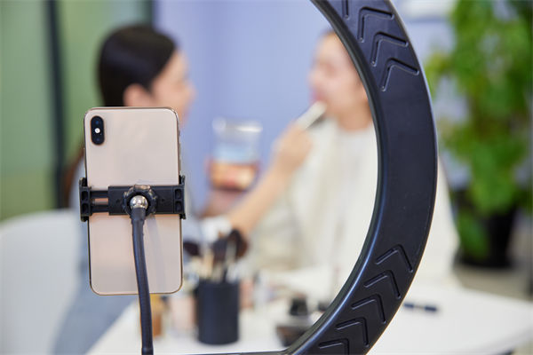 中國消費者開始擁抱俄貨，國內(nèi)制造業(yè)怎么應(yīng)對？