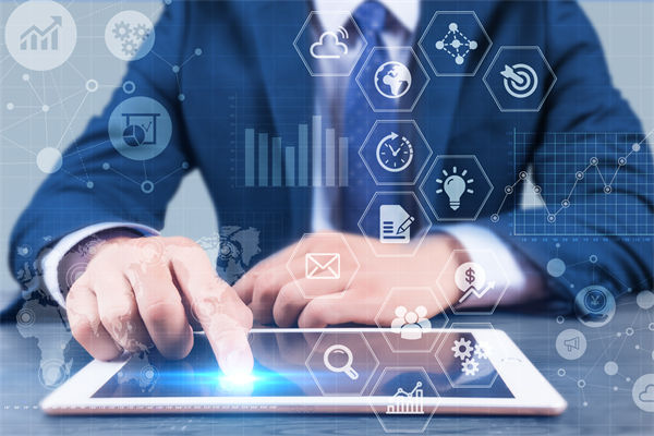 制定年度經(jīng)營計劃時，如何平衡創(chuàng)新與風(fēng)險？