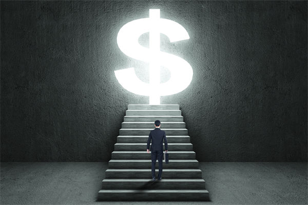 薪酬管理中，如何考慮員工個(gè)人發(fā)展，實(shí)現(xiàn)長(zhǎng)期激勵(lì)？