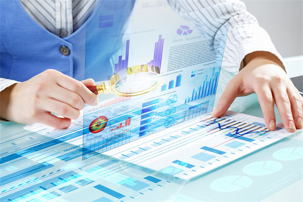 數(shù)據(jù)分析如何幫助組織規(guī)劃更精準(zhǔn)地預(yù)測未來趨勢？