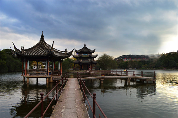 臺(tái)州年度經(jīng)營計(jì)劃咨詢公司如何規(guī)劃企業(yè)全年發(fā)展藍(lán)圖？