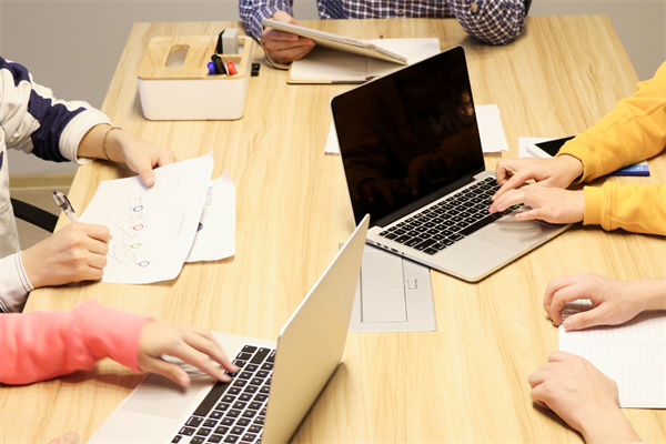 如何制定符合企業(yè)長期戰(zhàn)略目標(biāo)的組織規(guī)劃方案？