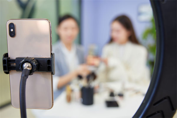 超200名國家一級(jí)演員開始做直播，精益生產(chǎn)怎么看？