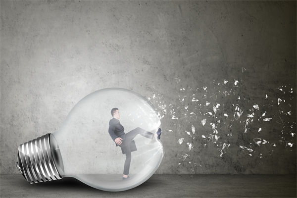 營(yíng)銷(xiāo)團(tuán)隊(duì)如何培養(yǎng)創(chuàng)新思維，應(yīng)對(duì)市場(chǎng)變化？