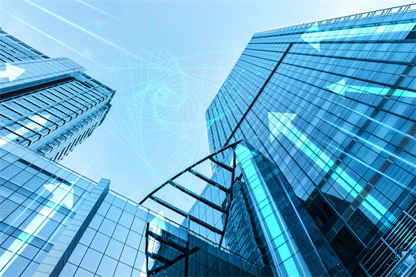 預(yù)算編制過(guò)程中，如何平衡資源需求與財(cái)務(wù)約束？