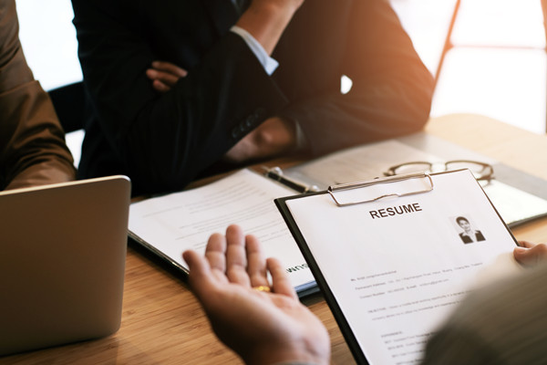 人才流失嚴(yán)重，人力資源管理如何構(gòu)建穩(wěn)固人才防線？