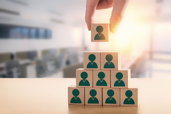 內(nèi)部人才儲備不足，關(guān)鍵崗位青黃不接，人力資源如何應(yīng)對？