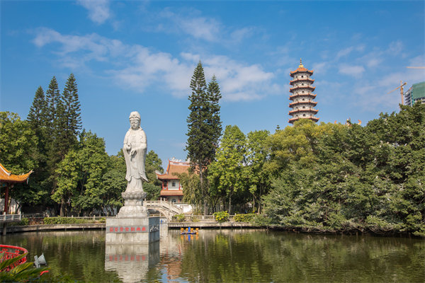 企業(yè)如何借助福州咨詢公司制定并落實年度經(jīng)營策略？