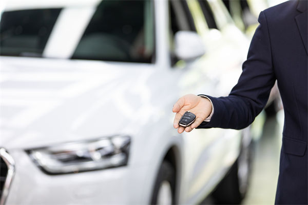 從營銷角度分析：大學(xué)退休教授63小時(shí)賣出753臺問界