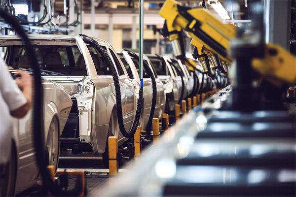 在精益生產(chǎn)過程中，如何有效識(shí)別并解決生產(chǎn)瓶頸問題？