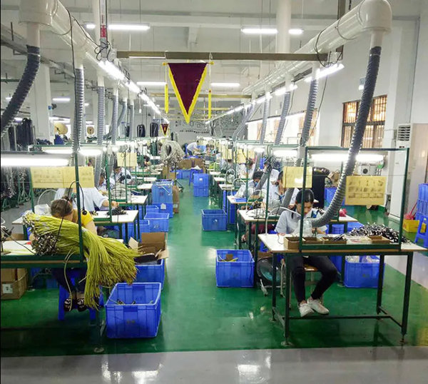 東莞市茂佳塑膠電子有限公司生產線