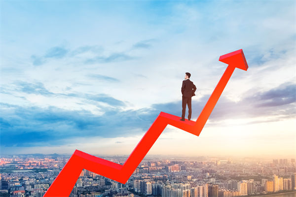 員工績效不佳，是應(yīng)該立即解雇還是給予改進(jìn)機(jī)會(huì)？