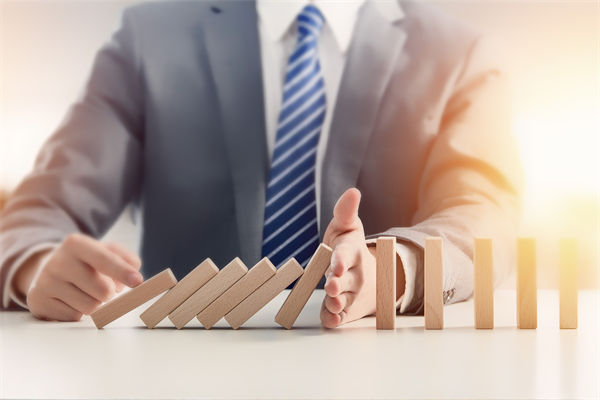 A股開盤大跌，近800股跌超9%，關聯(lián)企業(yè)如何調整戰(zhàn)略？