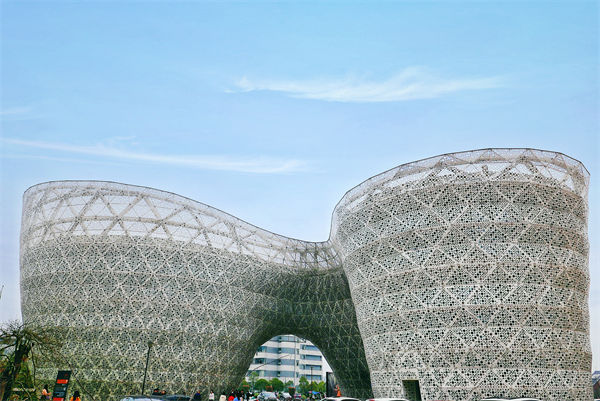 企業(yè)發(fā)展遇瓶頸，株洲戰(zhàn)略咨詢公司如何助力突破困局、重塑輝煌？