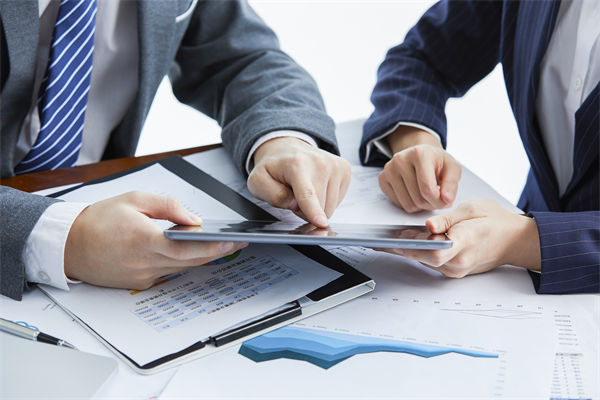 數(shù)字化轉(zhuǎn)型推進阻力重重、員工抵觸，怎樣快速落地？