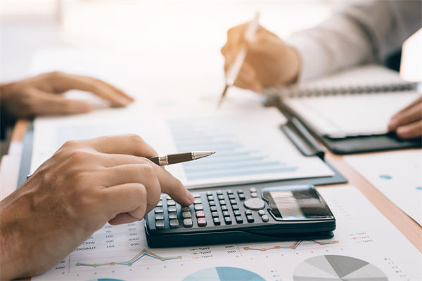 央行5月7日宣布降準降息，對企業(yè)薪酬績效的啟示