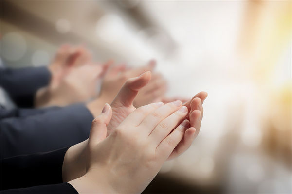 員工對(duì)文化認(rèn)同感低，怎樣打造有凝聚力的企業(yè)文化？