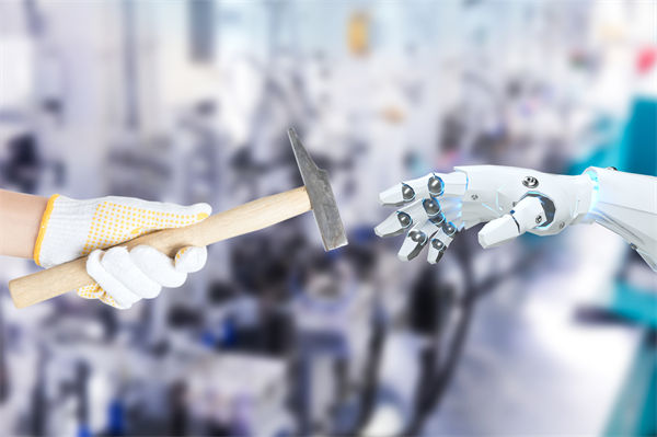 員工對(duì)數(shù)字化管理抵觸，推進(jìn)遇阻，怎樣化解難題？